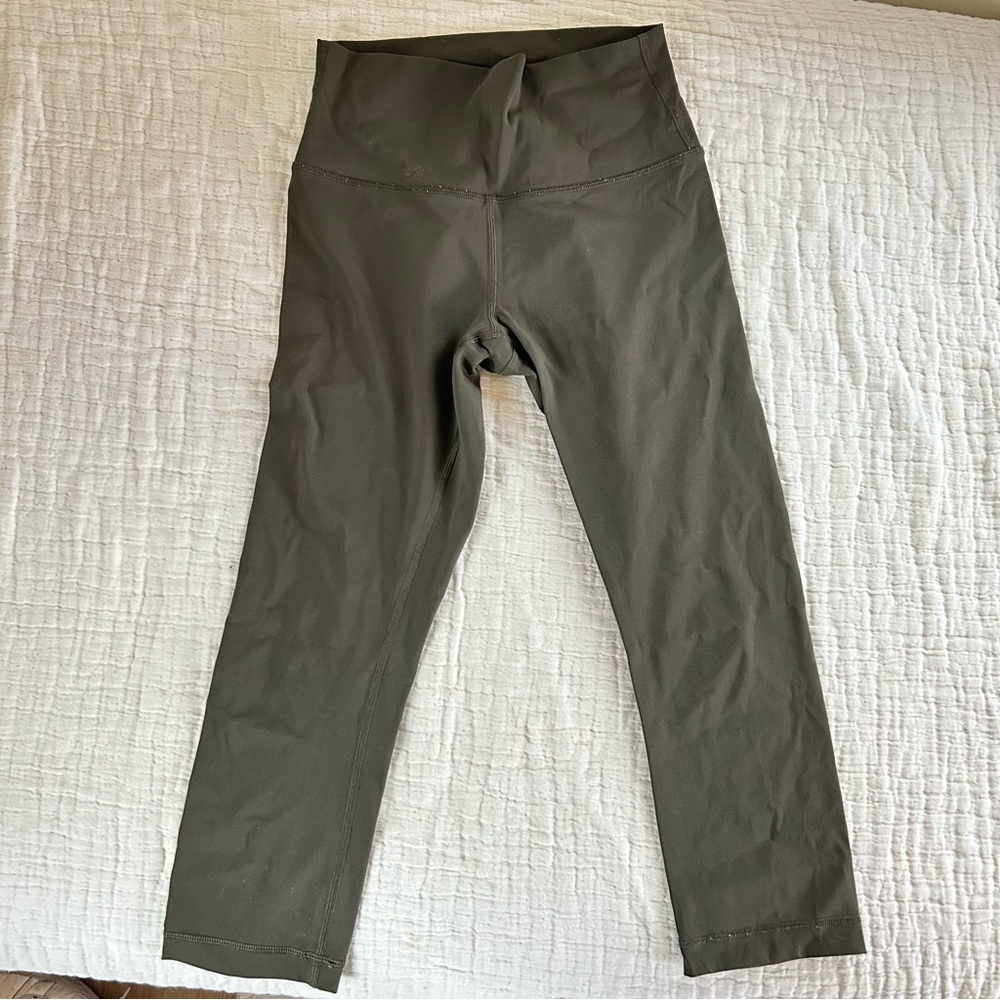 Lululemon - Wunder Under Crop hi-rise 21” Full On Luxtreme - Dark Olive size 6